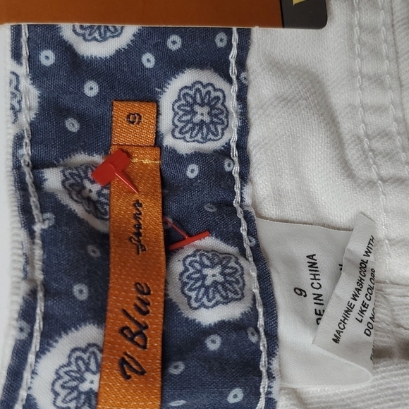 VJ V Blue Jean shorts white NWT 9 - Picture 3 of 4